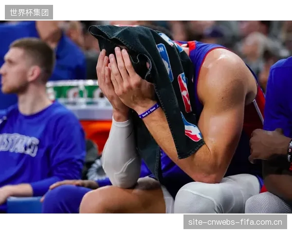 伤病潮是最大敌人,伊朗队医团队需确保塔雷米等核心球员健康。 伤病潮是最大敌人,伊朗队医团队需确保塔雷米等核心球员健康。